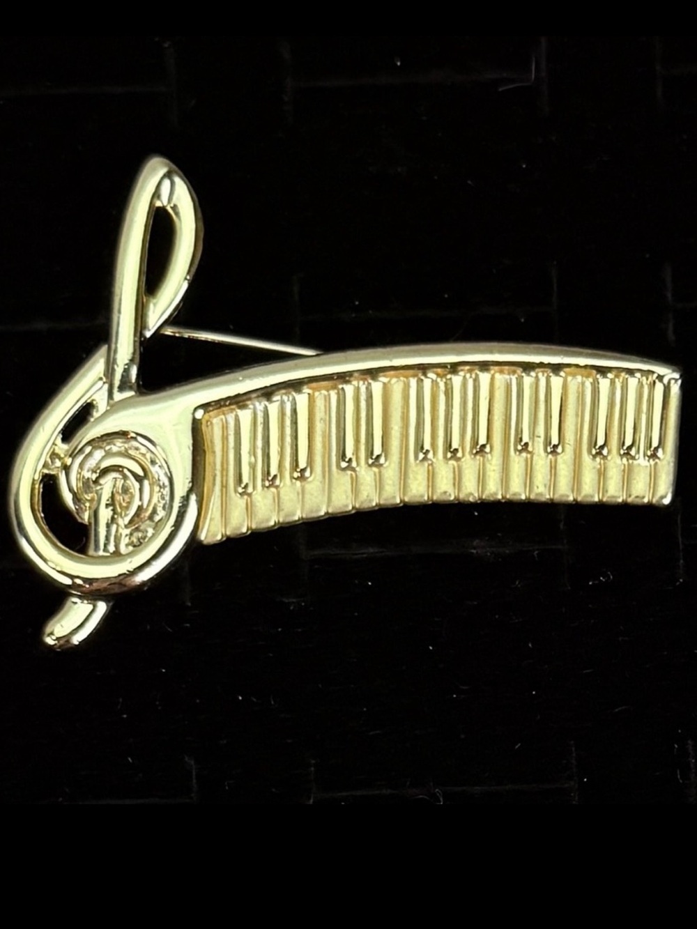 Vintage Goldtone Treble Clef and Piano Keys Brooch